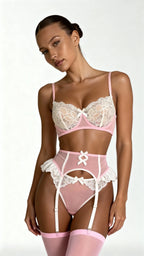 Lara™ – Elegant Lace Lingerie Set