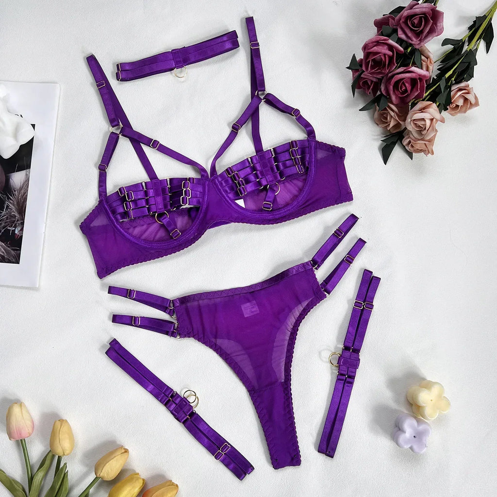 Maira™ – Velvet Allure Lingerie Set in Velvet & Satin