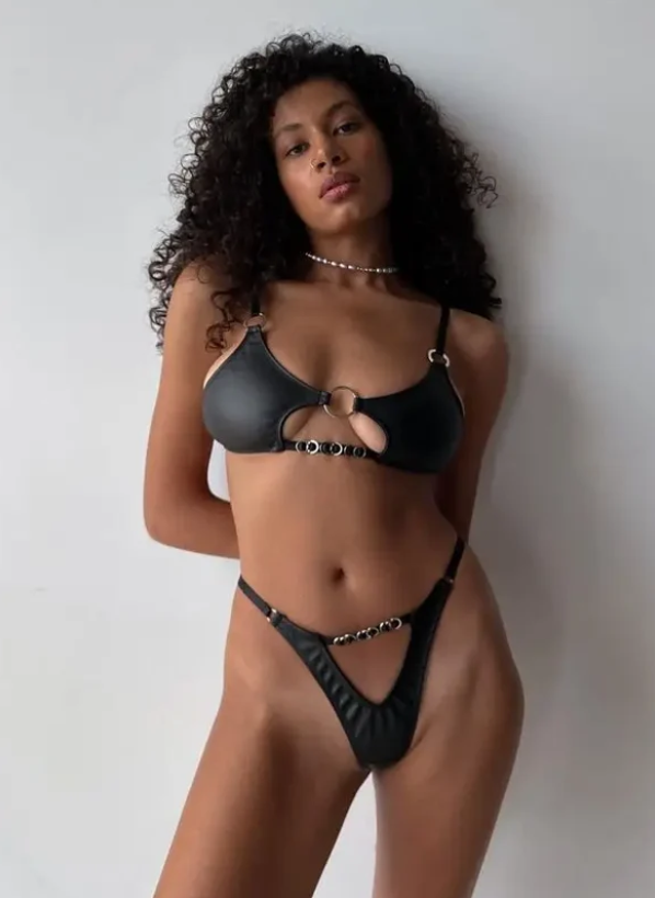 Pine™ – Sensual High-Waist V-Neck Lingerie Set