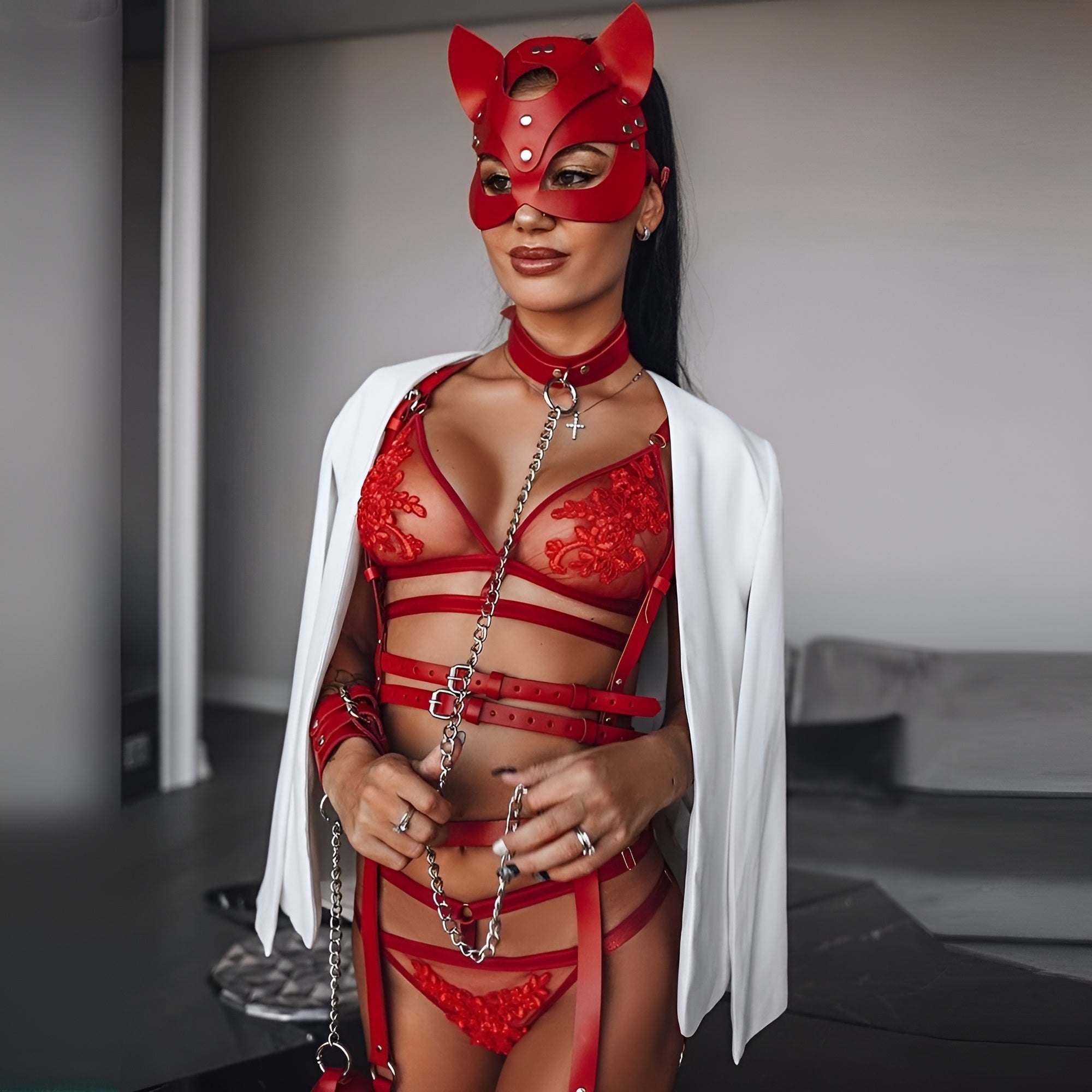 Daisi™ – Unfold Your Strength and Seduction in One Breathtaking Set